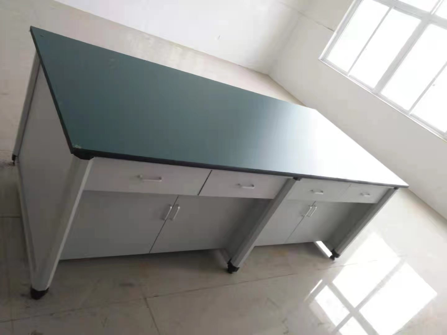 教師演示臺準備臺